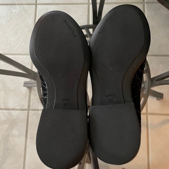 Like NEW  Beautiful Black Leather Loafers    37 - Picture 14 of 16